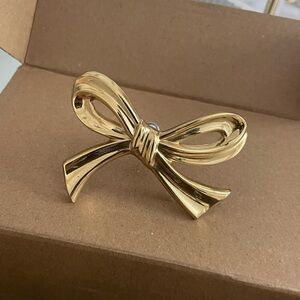 Gold Bow Shaped Knobs